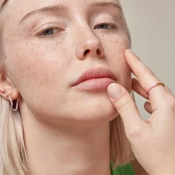 ENAMEL SWAY RING GULD & PINK