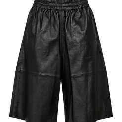 Gossia JoseGO Bermuda Leather Shorts Black